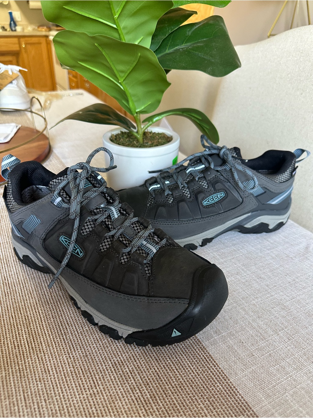 Keen Women’s Gray Hiking Shoes - Durable Trail Footwear Sz 9.5